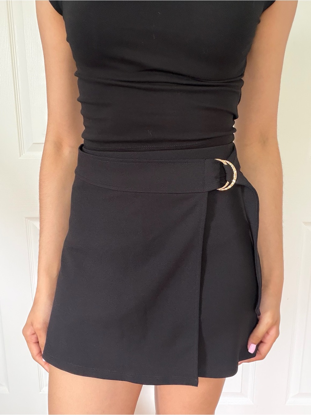 H&M Wrap Mini Skort with Gold Buckle 🖤